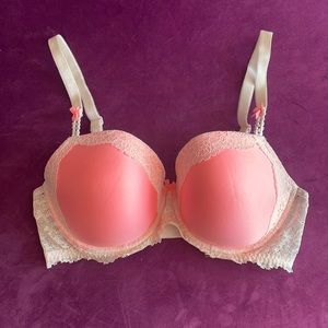 36DD Victoria’s Secret, Dream Angels, Light Pink with Lace Accents and Bows Bra